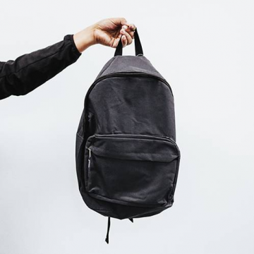 Get yourself a nice backpack icon }}